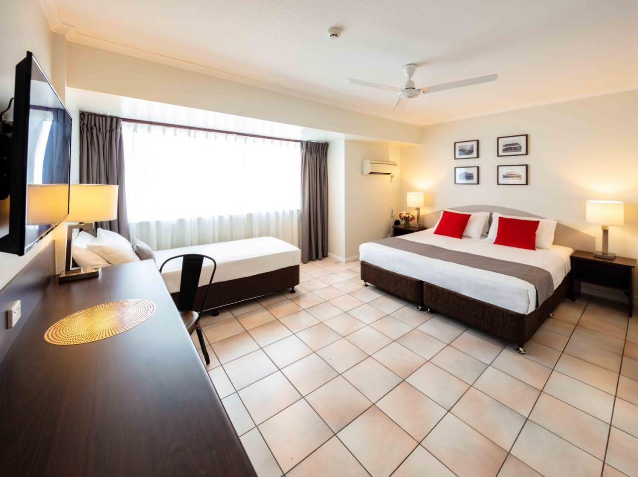 Hides Hotel Cairns Eksteriør billede
